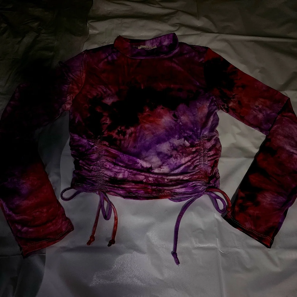 NWT Dolls Kill Pink Marbled Tye Dye Long Sleeve Crop Top - Picture 7 of 10
